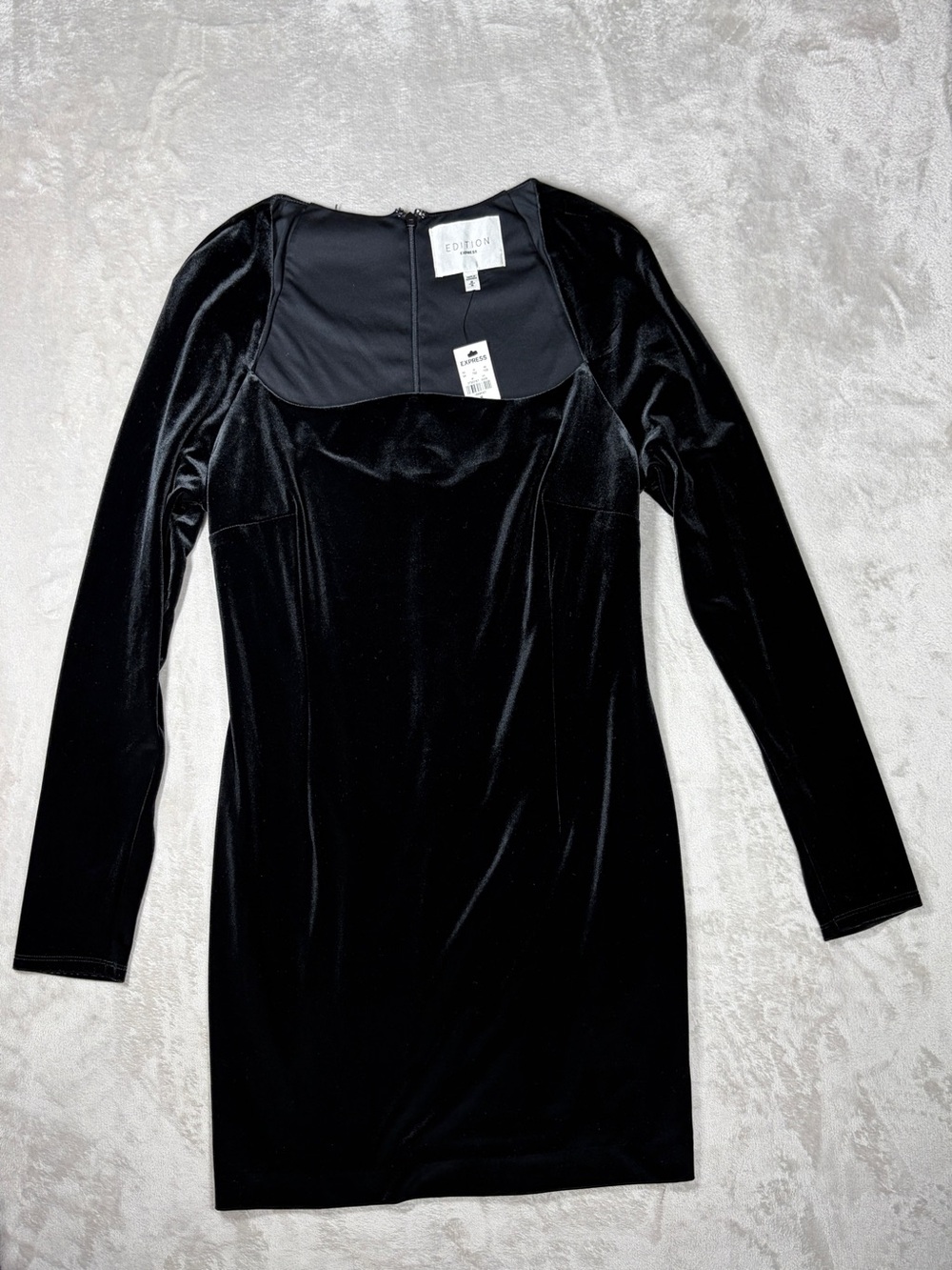 NWT Express Edition Black Velvet Mini Long Sleeve Cocktail Dress Size Medium